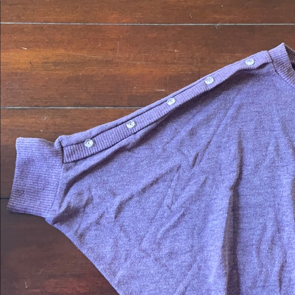 Purple sweater - Picture 2 of 4